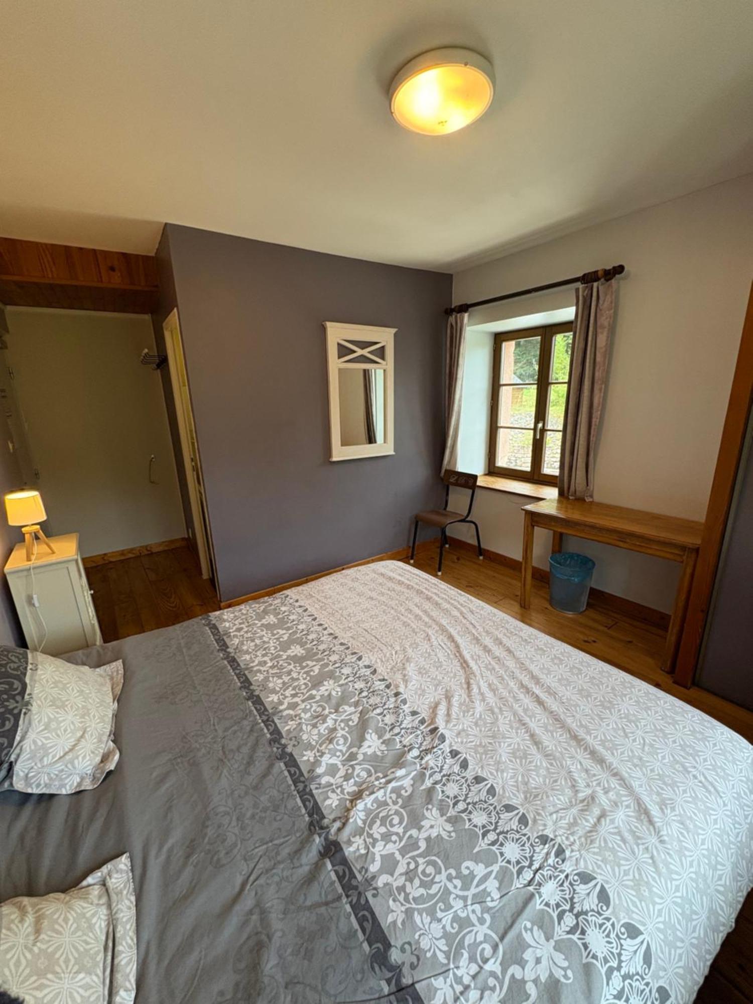 La Belle Charbonniere Hotel La Grande Fosse Bilik gambar