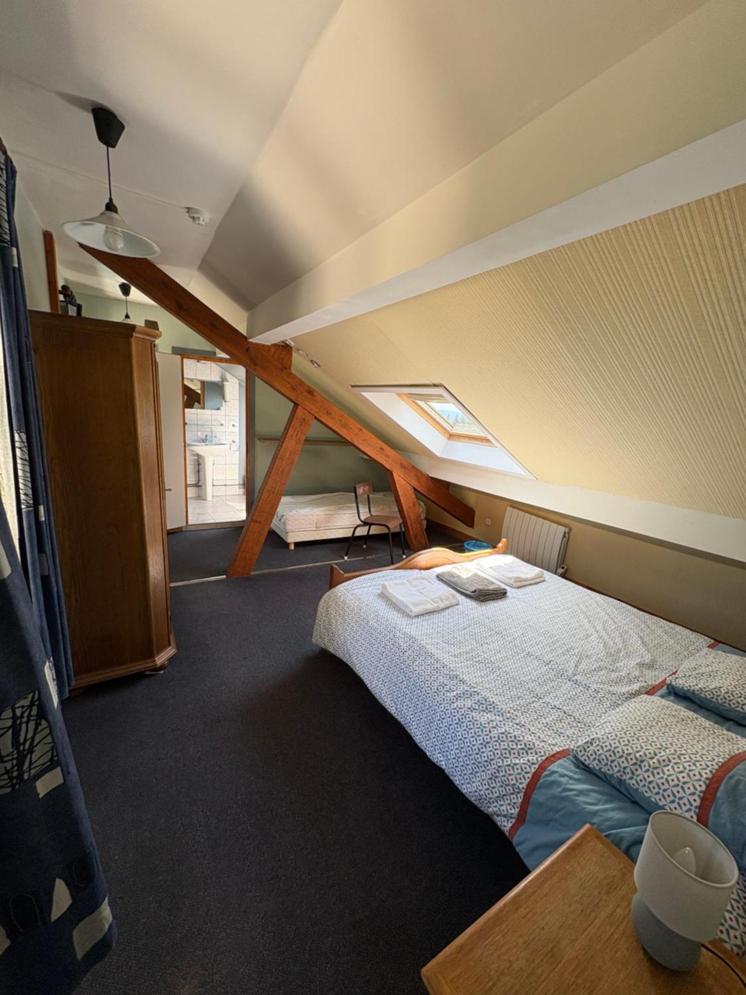 La Belle Charbonniere Hotel La Grande Fosse Bilik gambar